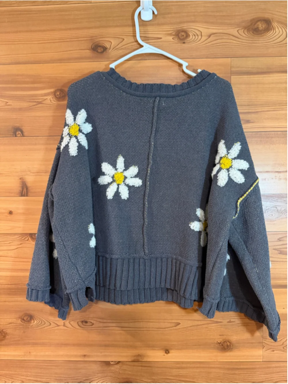 V-neck berber daisy floral pattern chenille pullover boho sweater gray medium - Picture 4 of 10
